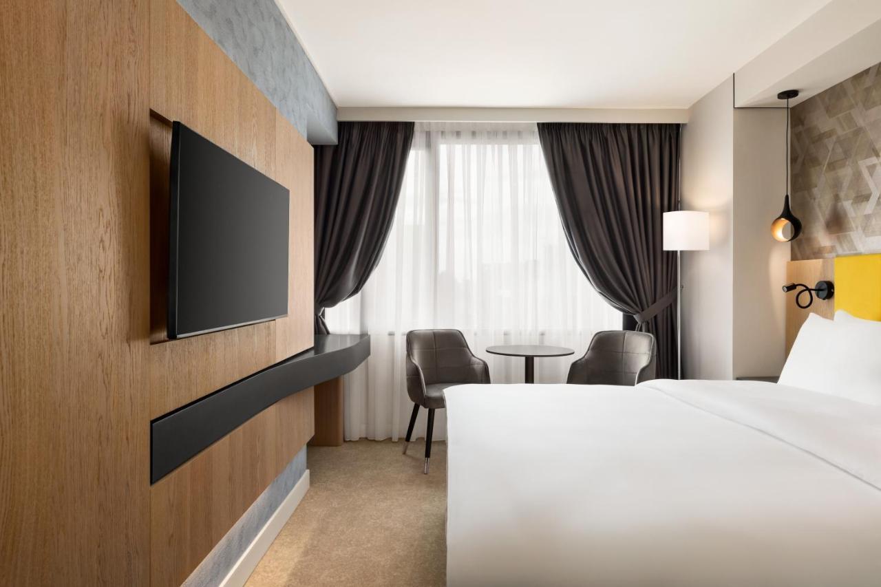 Hotel Ramada By Wyndham Slatina Parc Exterior foto