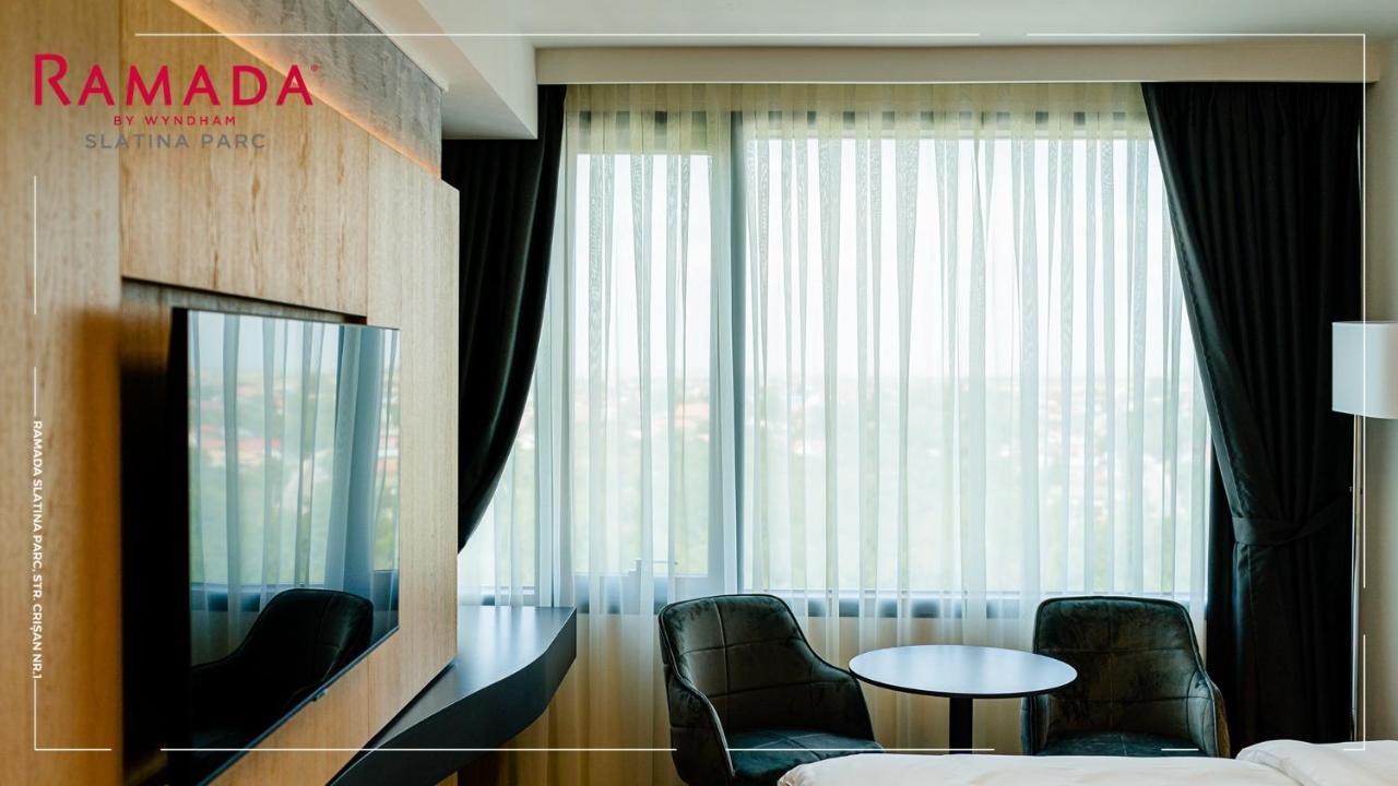 Hotel Ramada By Wyndham Slatina Parc Exterior foto