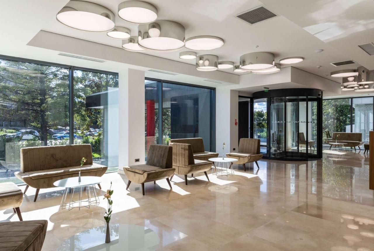 Hotel Ramada By Wyndham Slatina Parc Exterior foto