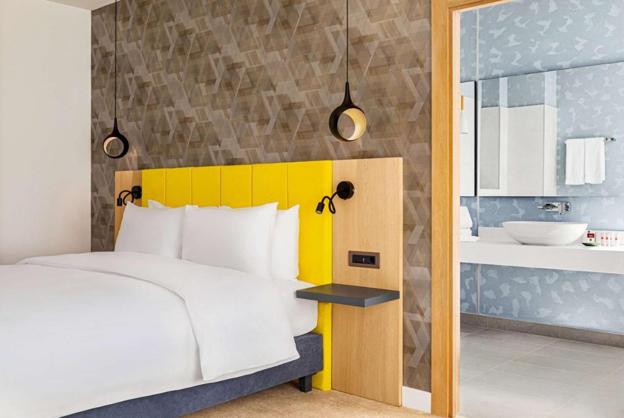 Hotel Ramada By Wyndham Slatina Parc Exterior foto