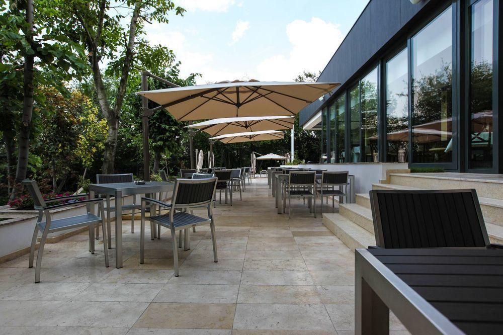 Hotel Ramada By Wyndham Slatina Parc Exterior foto