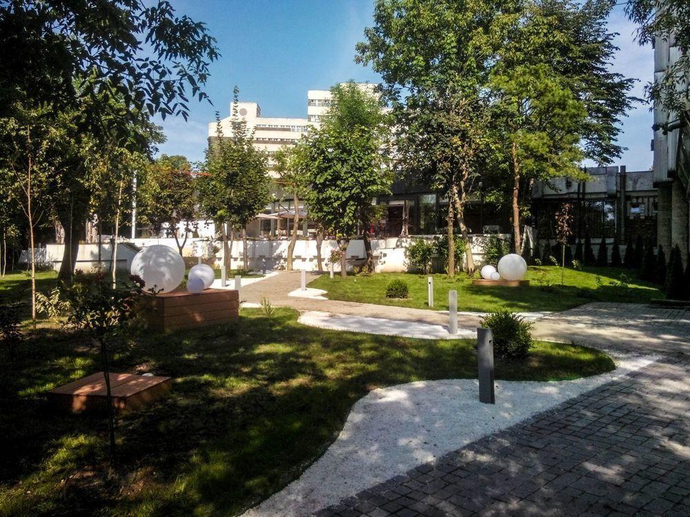 Hotel Ramada By Wyndham Slatina Parc Exterior foto