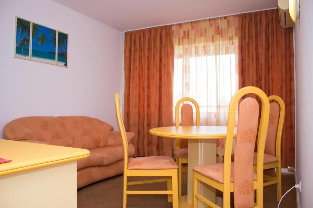 Hotel Ramada By Wyndham Slatina Parc Exterior foto